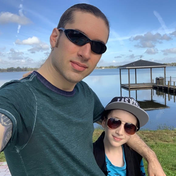 Meet your Posher, Chris - Picture 6 of 15